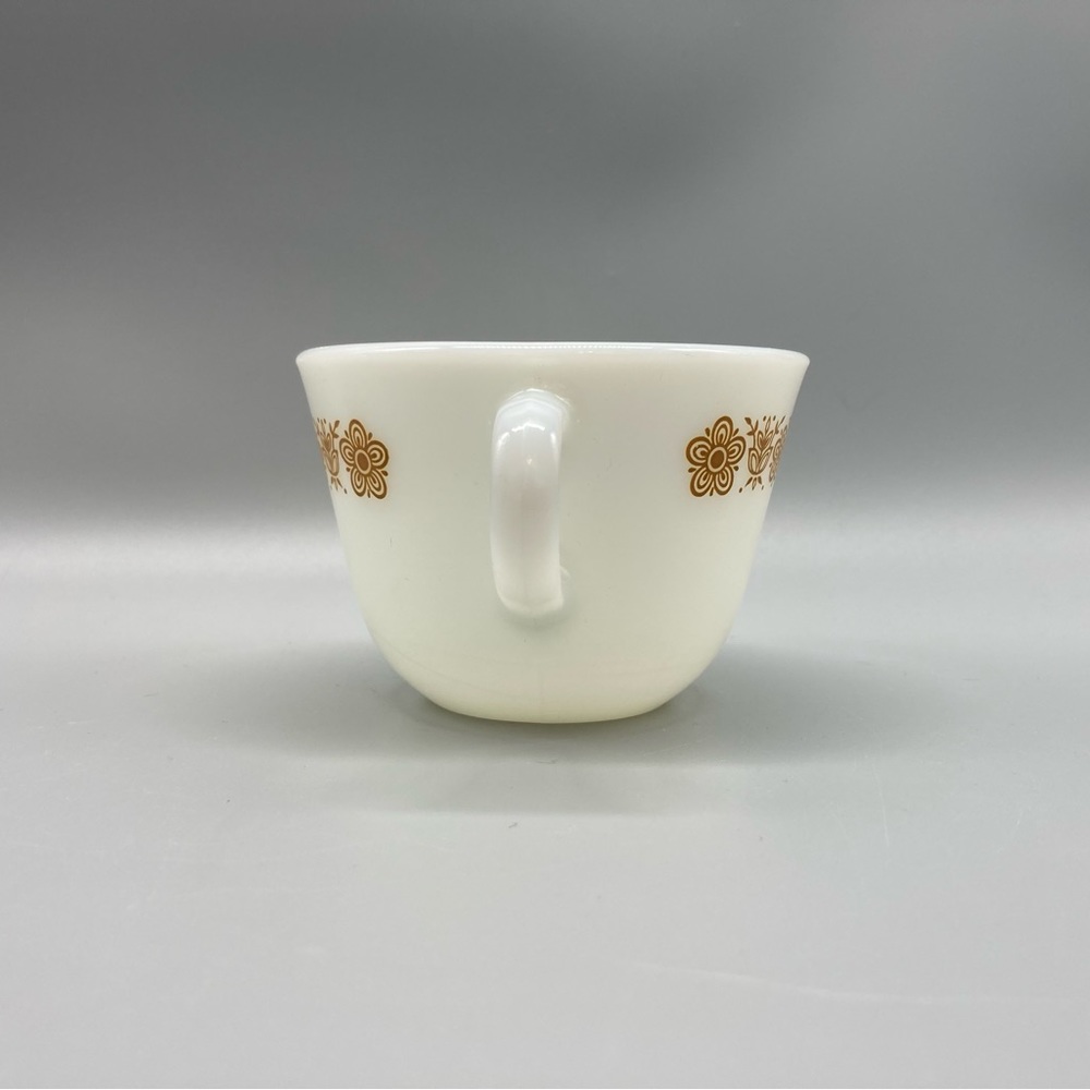 Pyrex Butterfly Gold Mug EVC - Picture 2 of 7